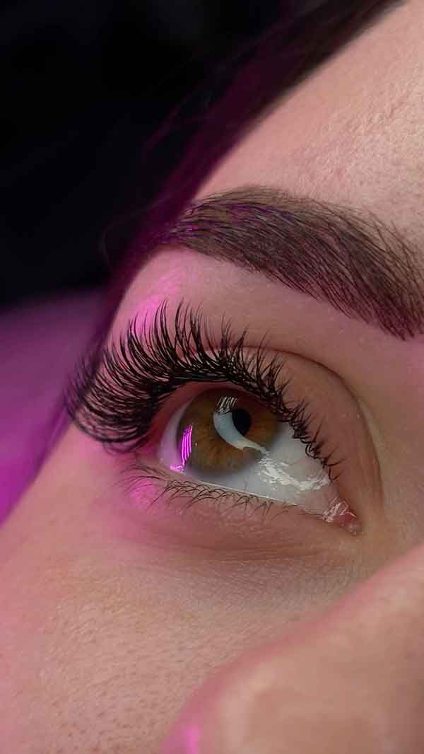 مدل کاشت مژه 2024؛ تمام سبک های کاشت مژه که دنبالش هستین و اینجا می‌تونین ببینین