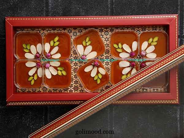 تزیین حلوا با گل محمدی