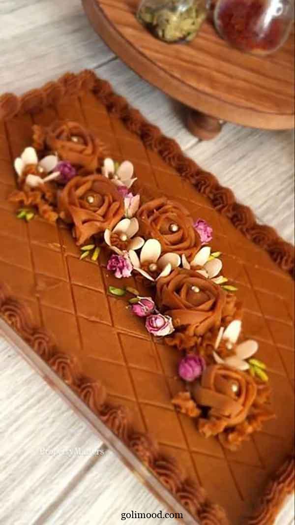 تزیین حلوا با گل محمدی