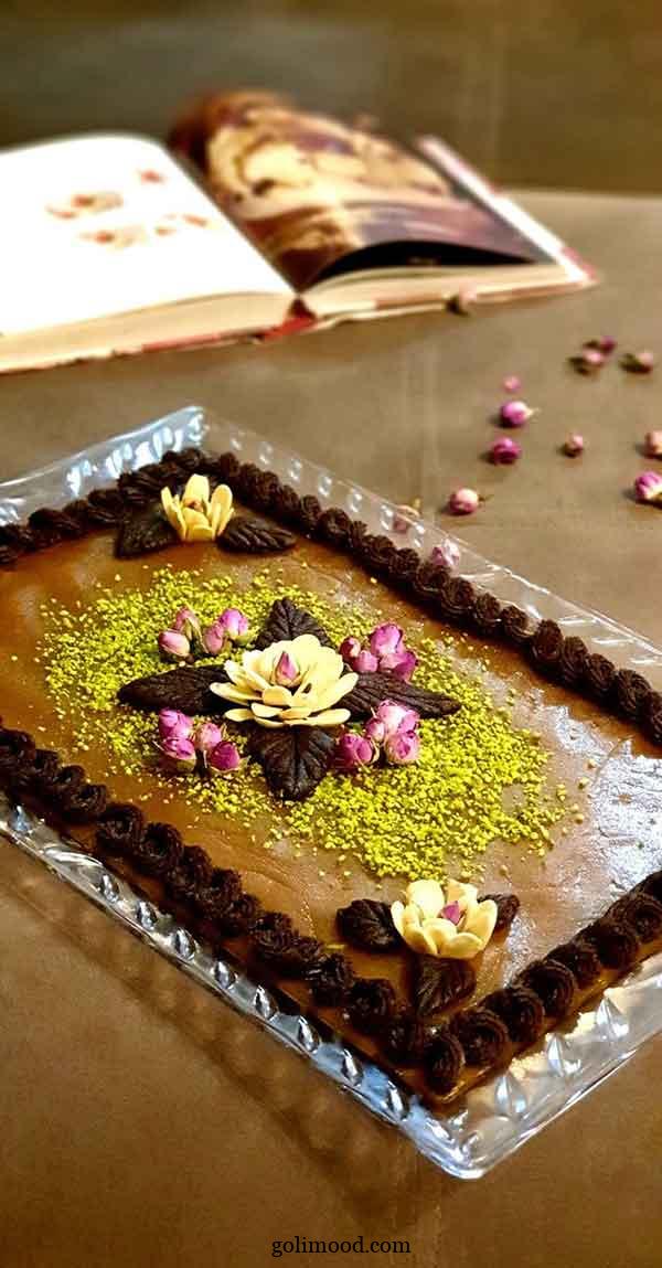 تزیین حلوا با گل محمدی