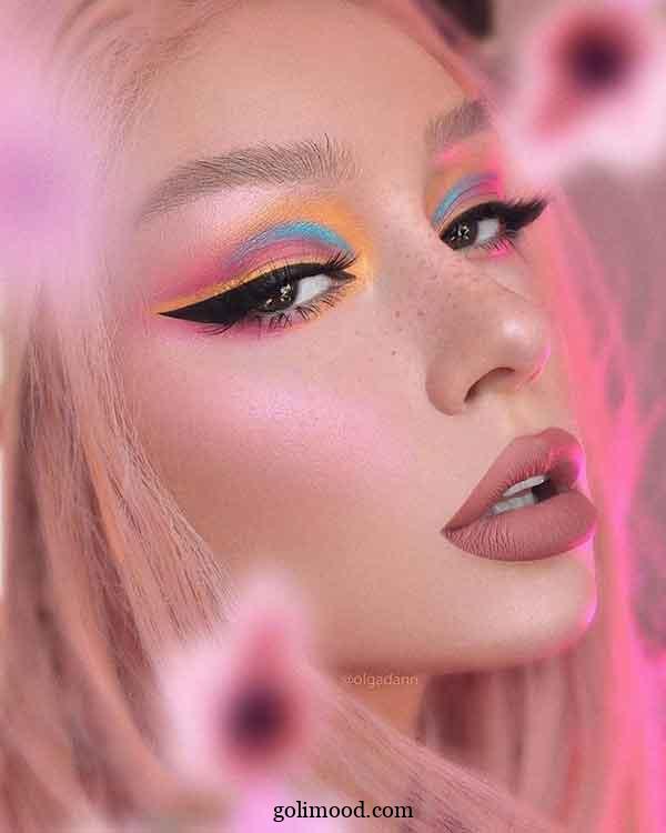 ارایش صورت با خط چشم نئونی