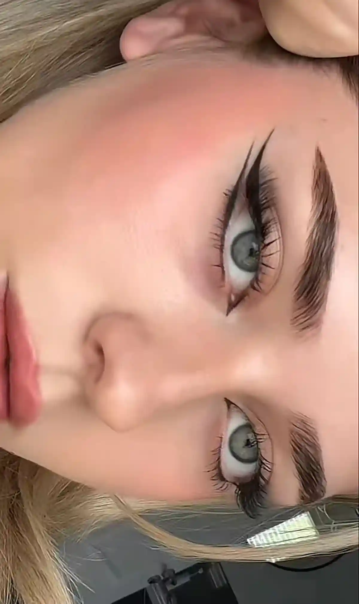 ایده طراحی خط چشم