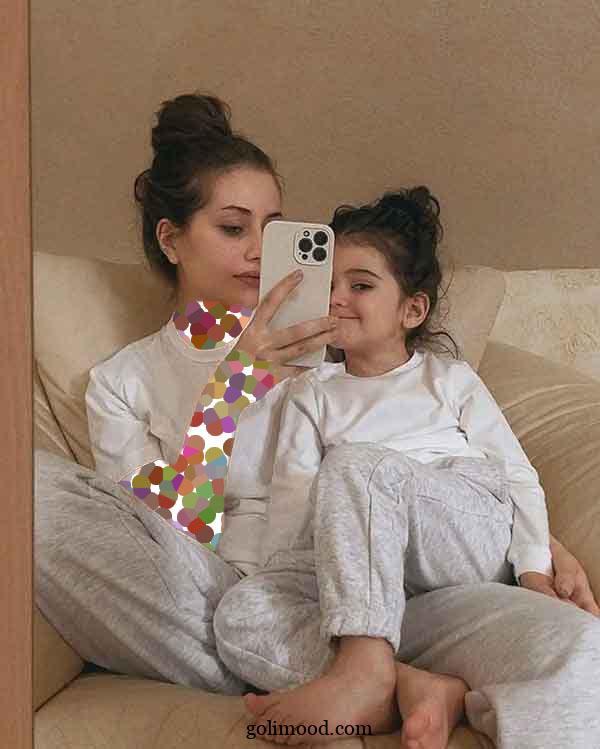 ژست عکس خاله و خواهرزاده