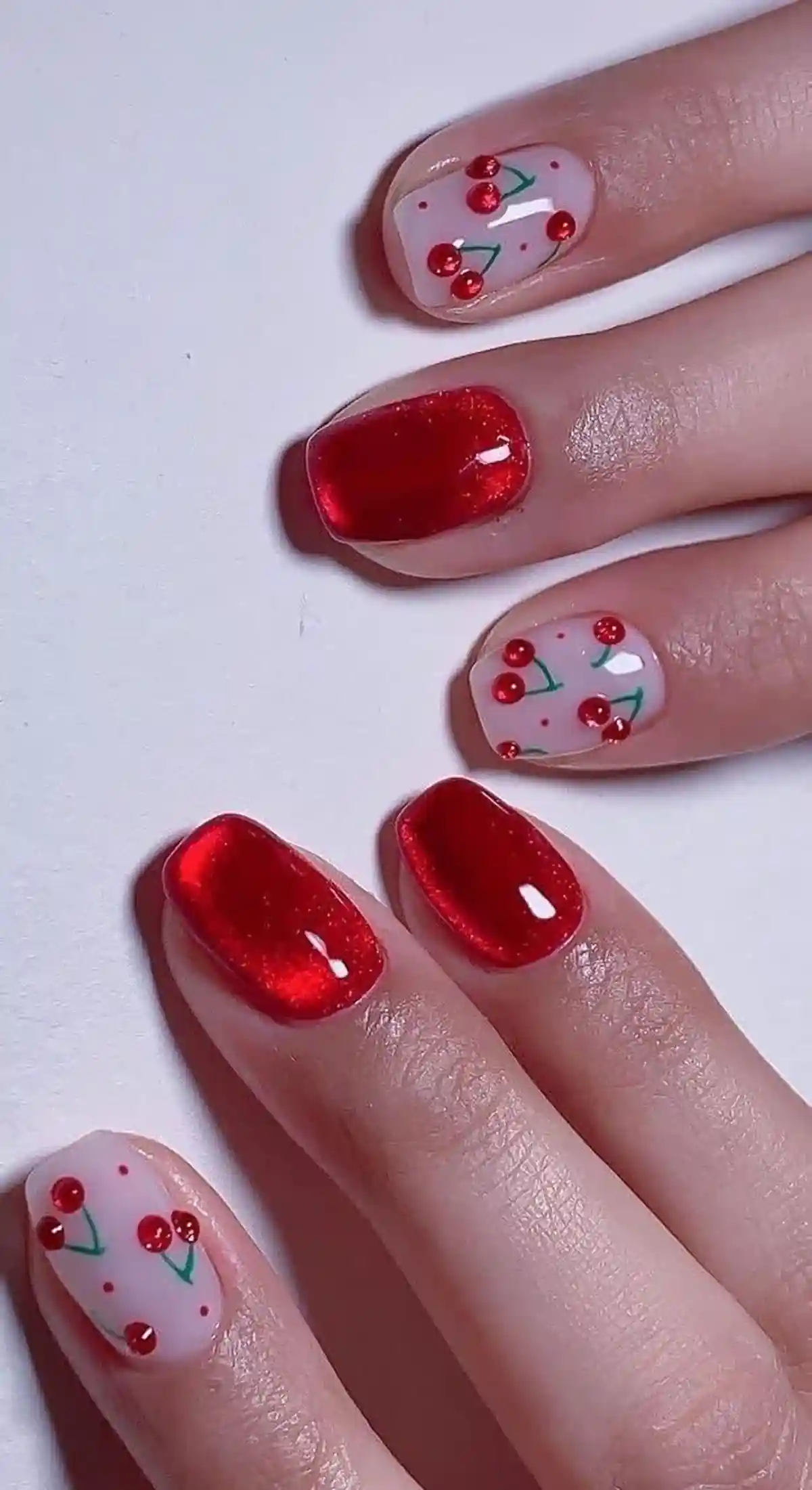 لاک ژل آیس با رنگ آبنباتی