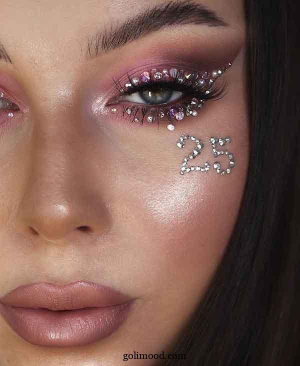 مدل میکاپ نگین دار