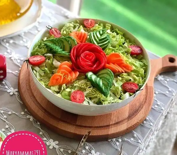 تزیین سالاد برای مهمانی