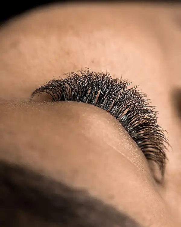 مدل های اکستنشن مژه 2025 | طبیعی, اسپایکی, کلاسیک, عروسکی/برای چشم ریز درشت