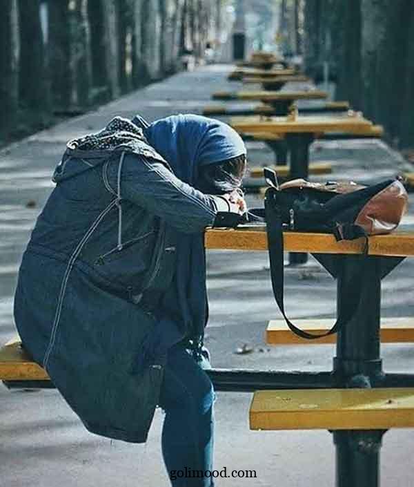 عکس دختر خسته برای پروفایل: 30 ایده " او خسته بود، نه از راه، از آدم‌ها