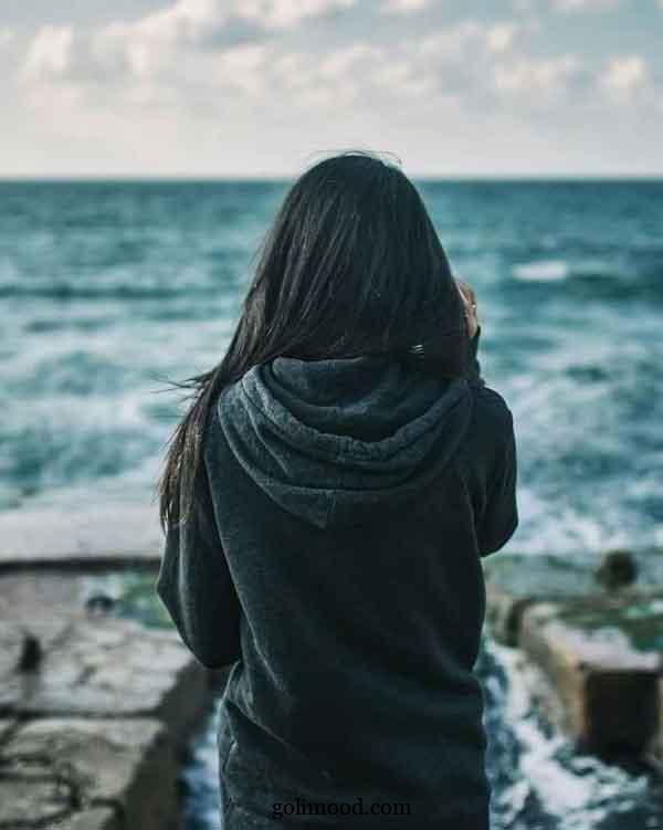 عکس دختر خسته برای پروفایل: 30 ایده " او خسته بود، نه از راه، از آدم‌ها