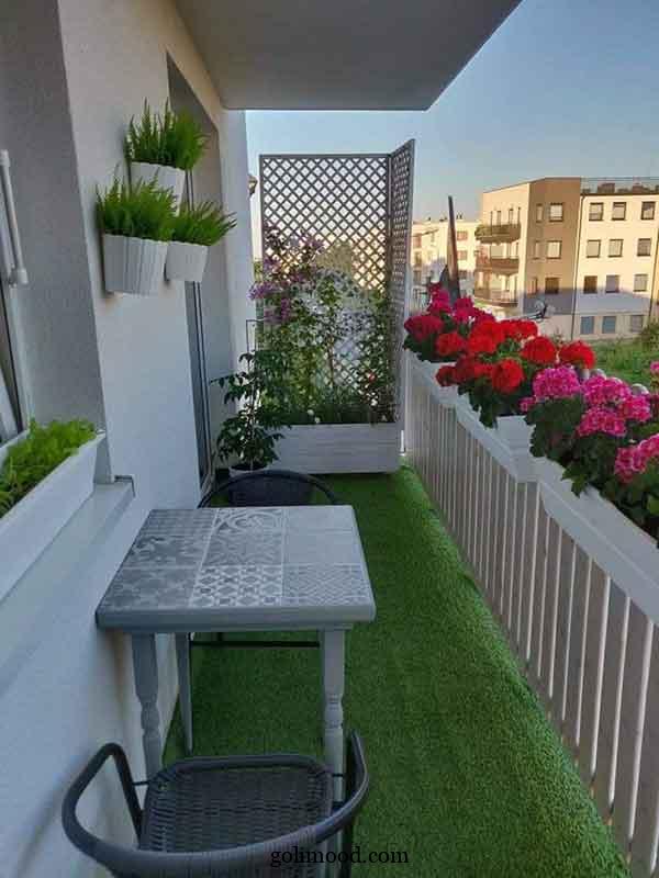 ایده بالکن با چمن مصنوعی: 25 طرح برای بالکن سبز، شاداب و کم‌هزینه + گل آپارتمانی