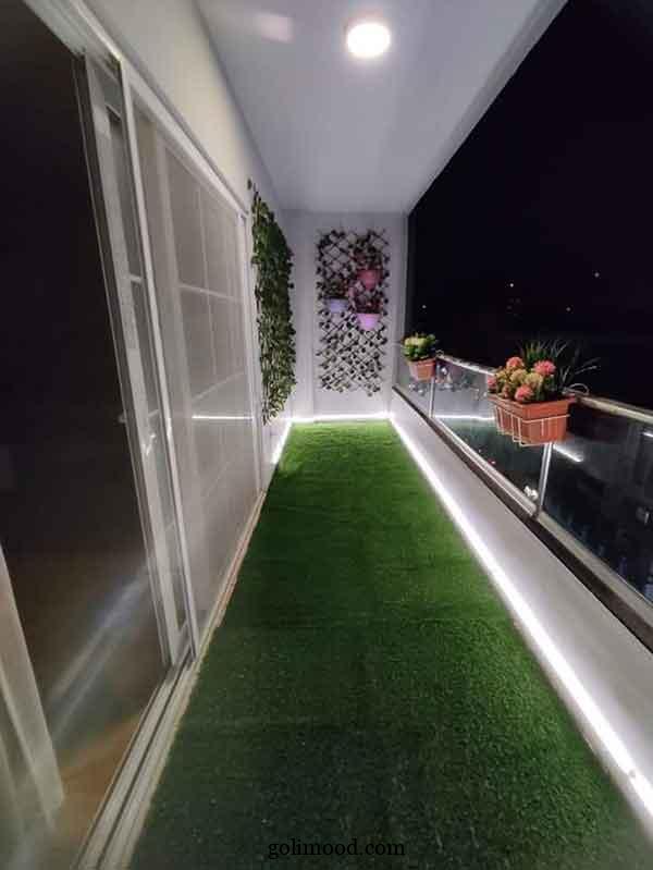 ایده بالکن با چمن مصنوعی: 25 طرح برای بالکن سبز، شاداب و کم‌هزینه + گل آپارتمانی