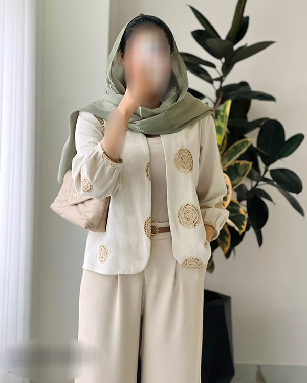 مانتو کتی جدید با طرح ساده؛ 30 نمونه استایل کلاسیک و همواره به‌روز بی‌نظیر