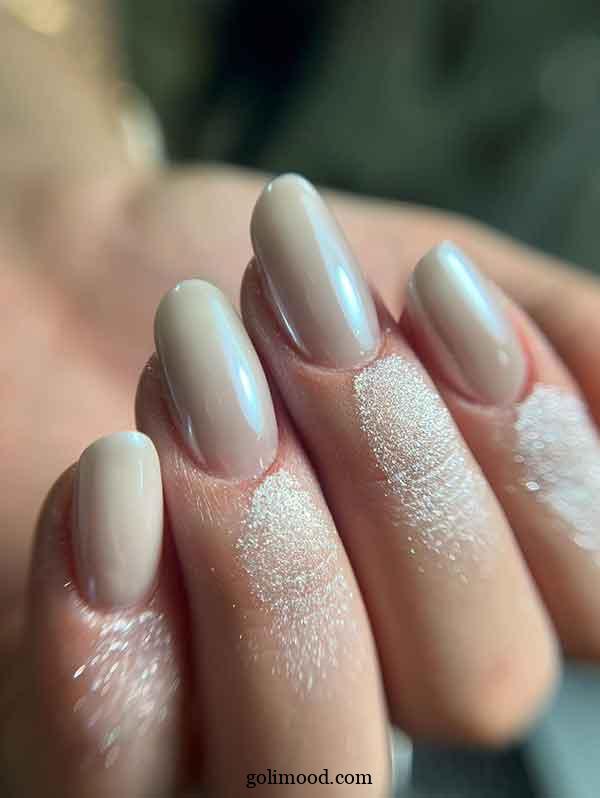 طرح ناخن شیک کرومی: 25 ایده که همه نگاه‌ها را جذب می‌کند! افکت نقره‌ای و طلایی