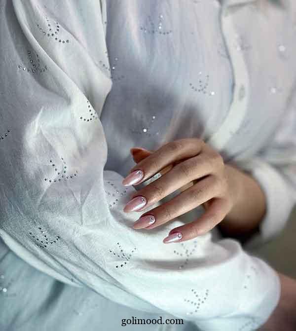 طرح ناخن شیک کرومی: 25 ایده که همه نگاه‌ها را جذب می‌کند! افکت نقره‌ای و طلایی