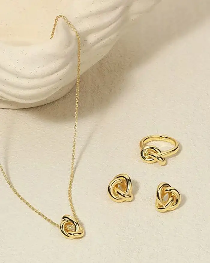 مدل سرویس طلا جدید ظریف | ۵۵ طرح مدرن و درخشش چشمنواز برای مجالس خاص