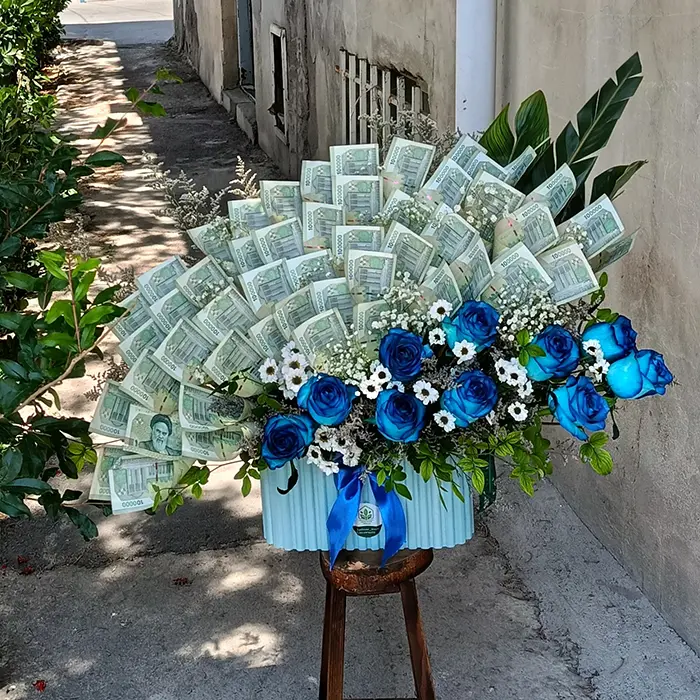 تزیین باکس گل با پول؛ ترکیب لوکس گل و اسکناس؛ جدیدترین ترند هدیههای لاکچری!